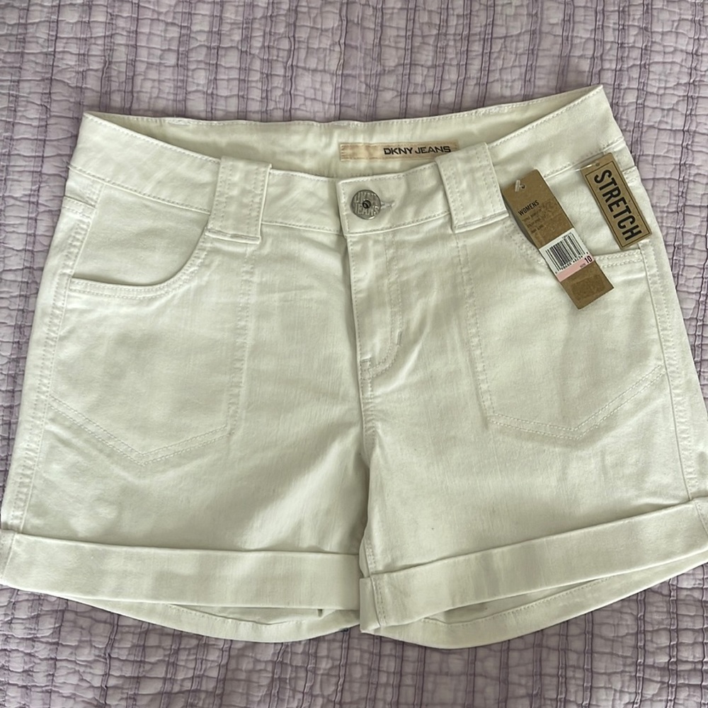 DKNY Jeans shorts Size 10new with tags